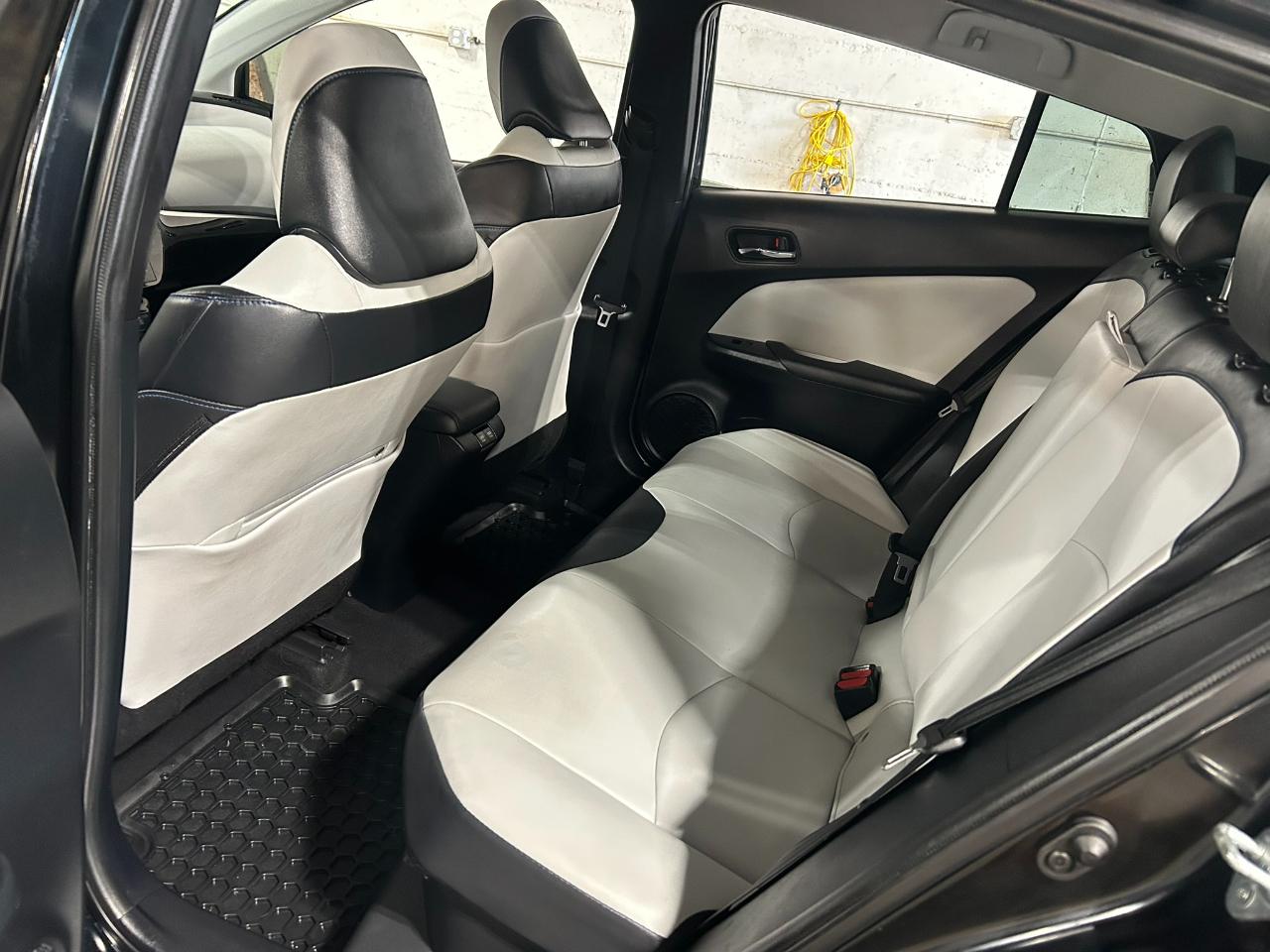 Toyota Prius Limited 2022