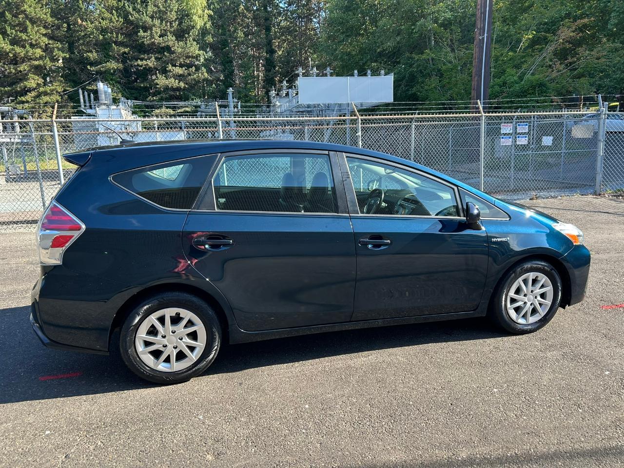 Toyota Prius V Four 2017