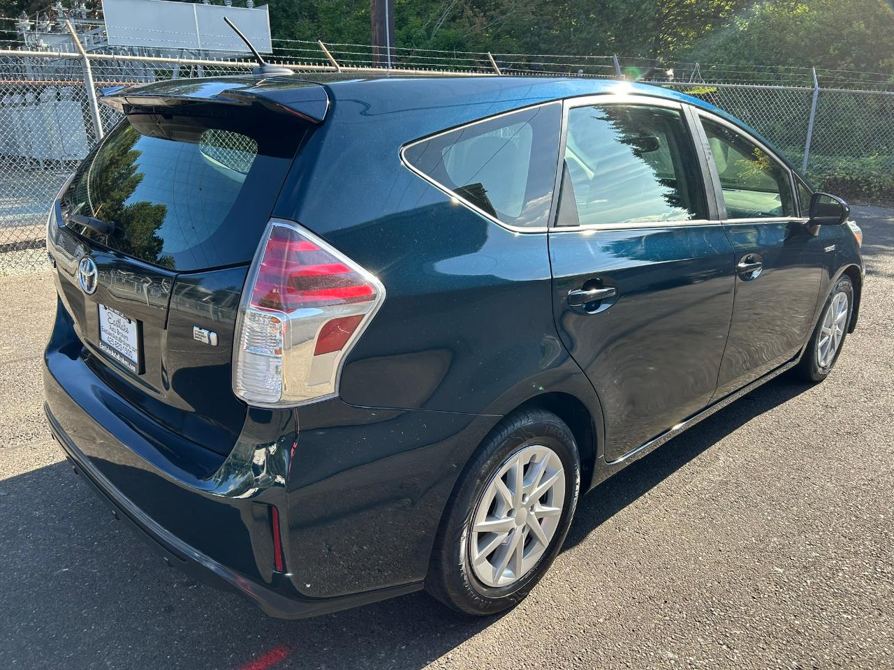 Toyota Prius V Four 2017