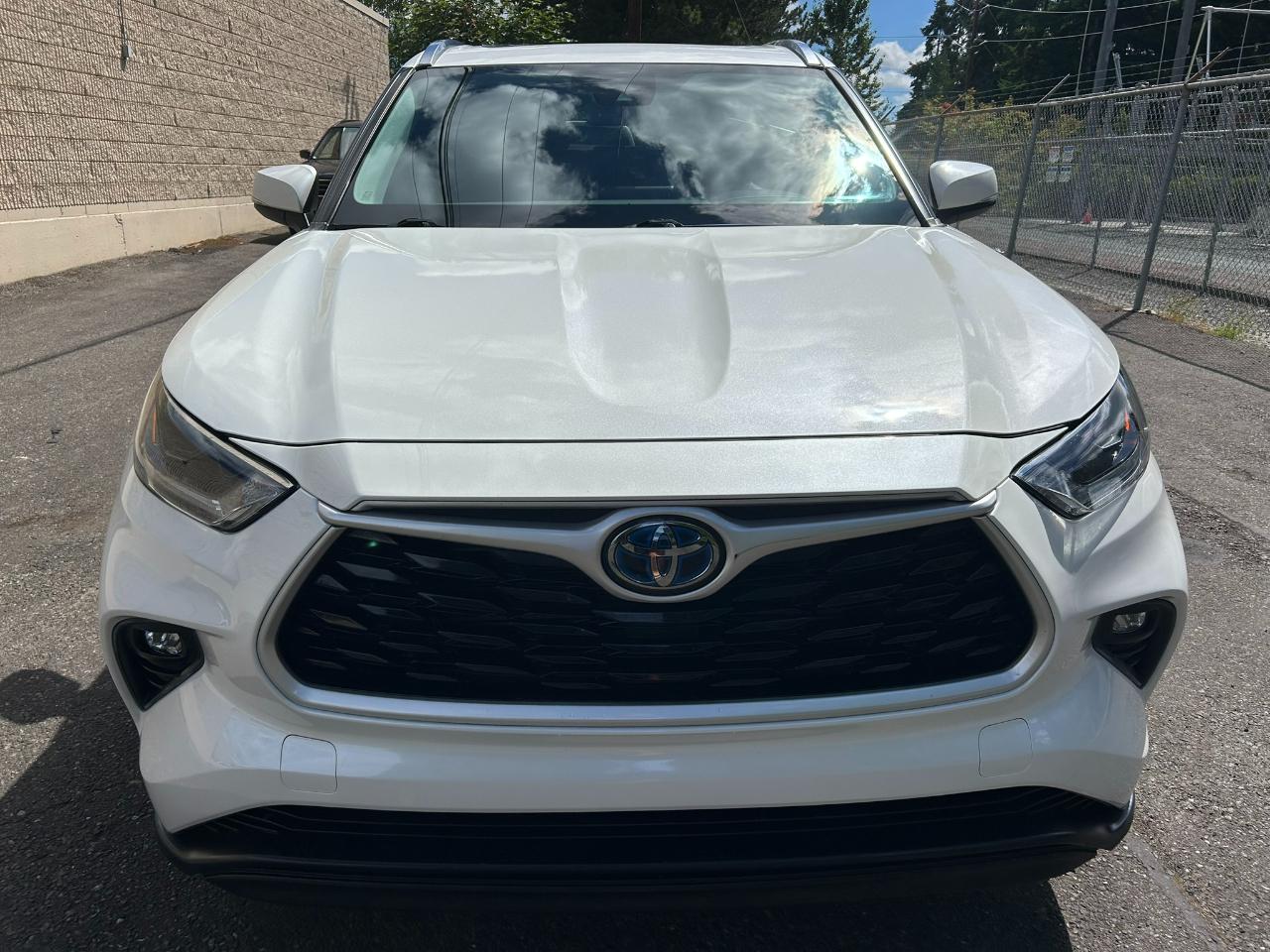 Toyota Highlander Hybrid XLE AWD 2021