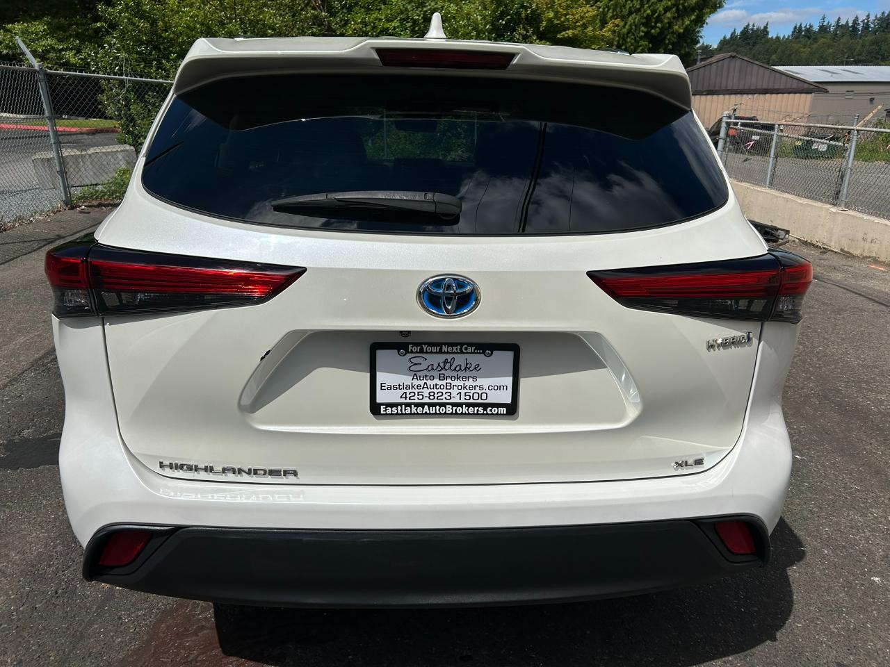 Toyota Highlander Hybrid XLE AWD 2021