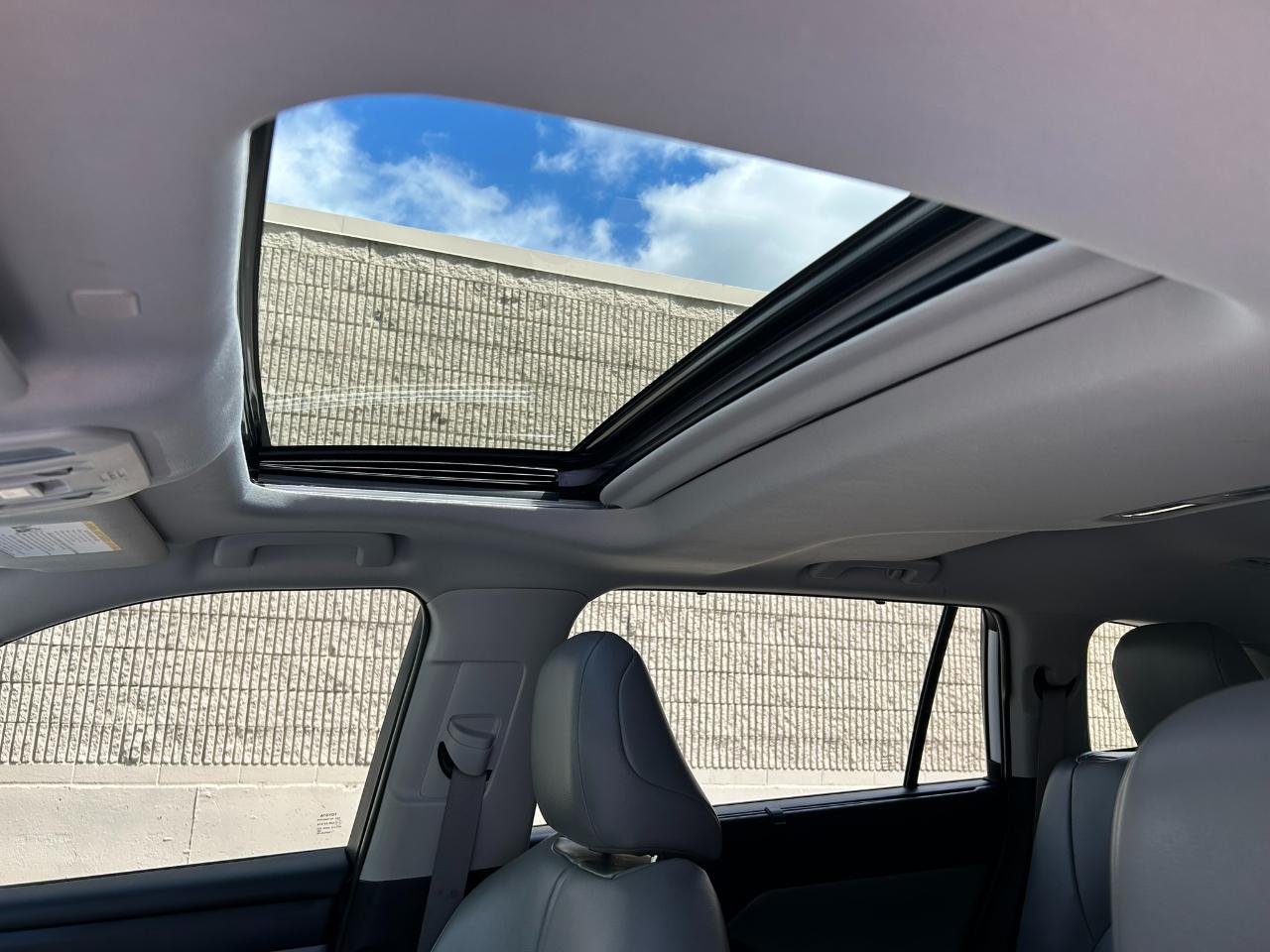 Toyota Highlander Hybrid XLE AWD 2021