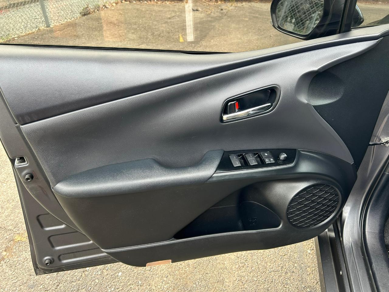 Toyota Prius XLE AWD-e 2019