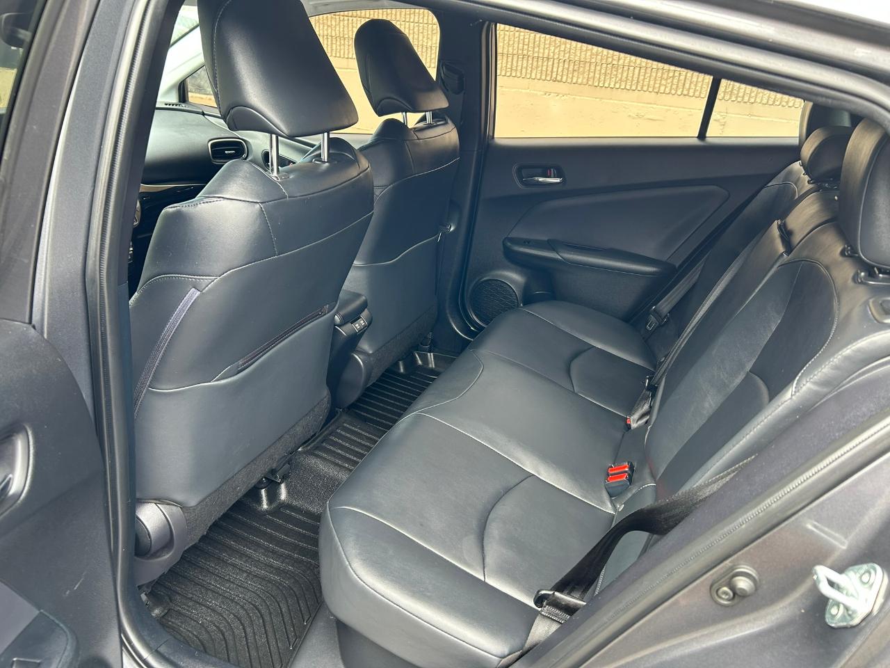 Toyota Prius XLE AWD-e 2019