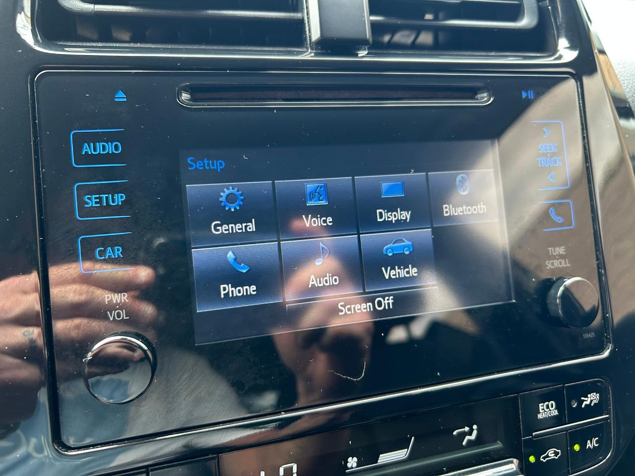 Toyota Prius XLE AWD-e 2019