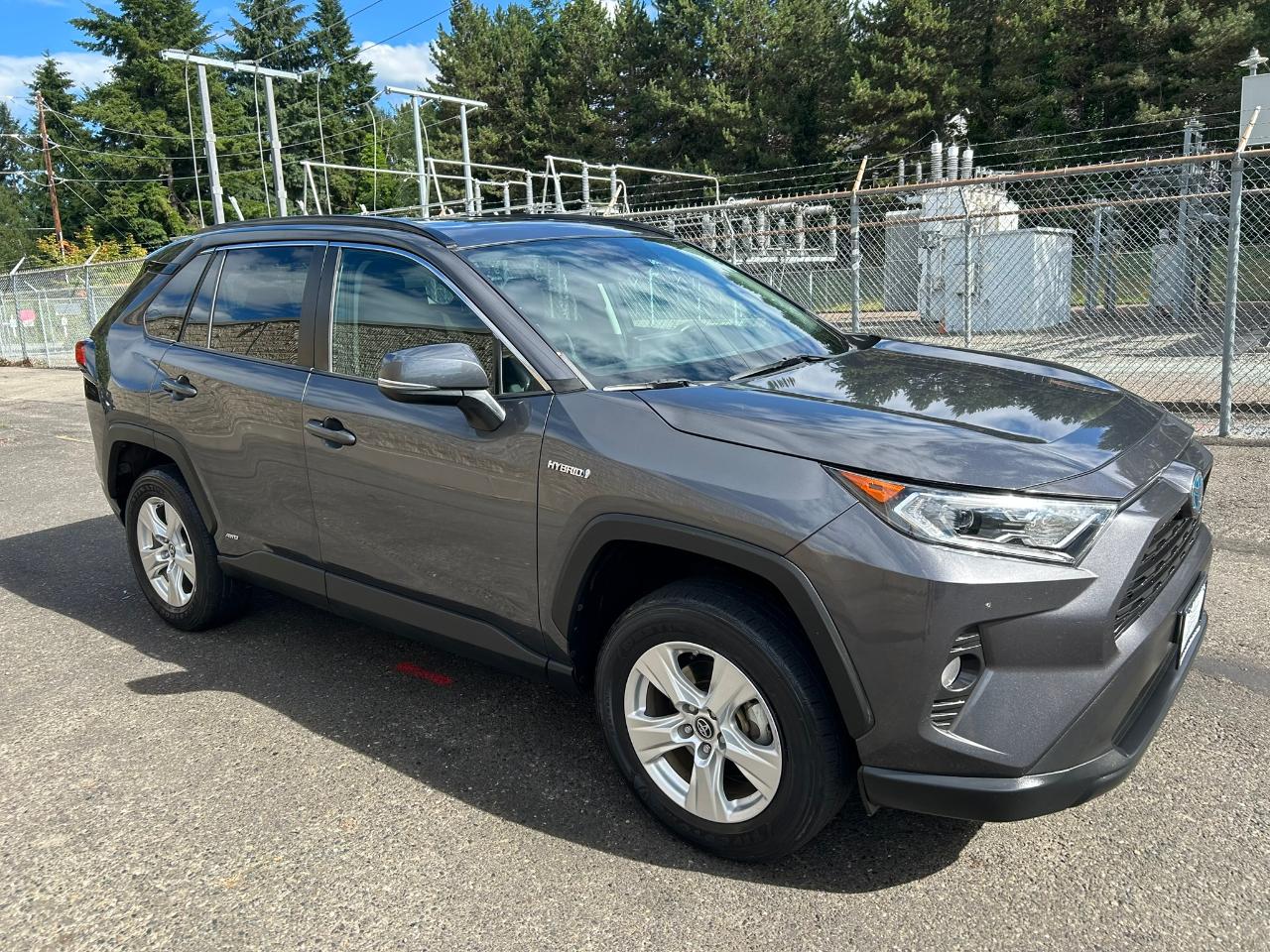 Toyota RAV4 Hybrid XLE 2019