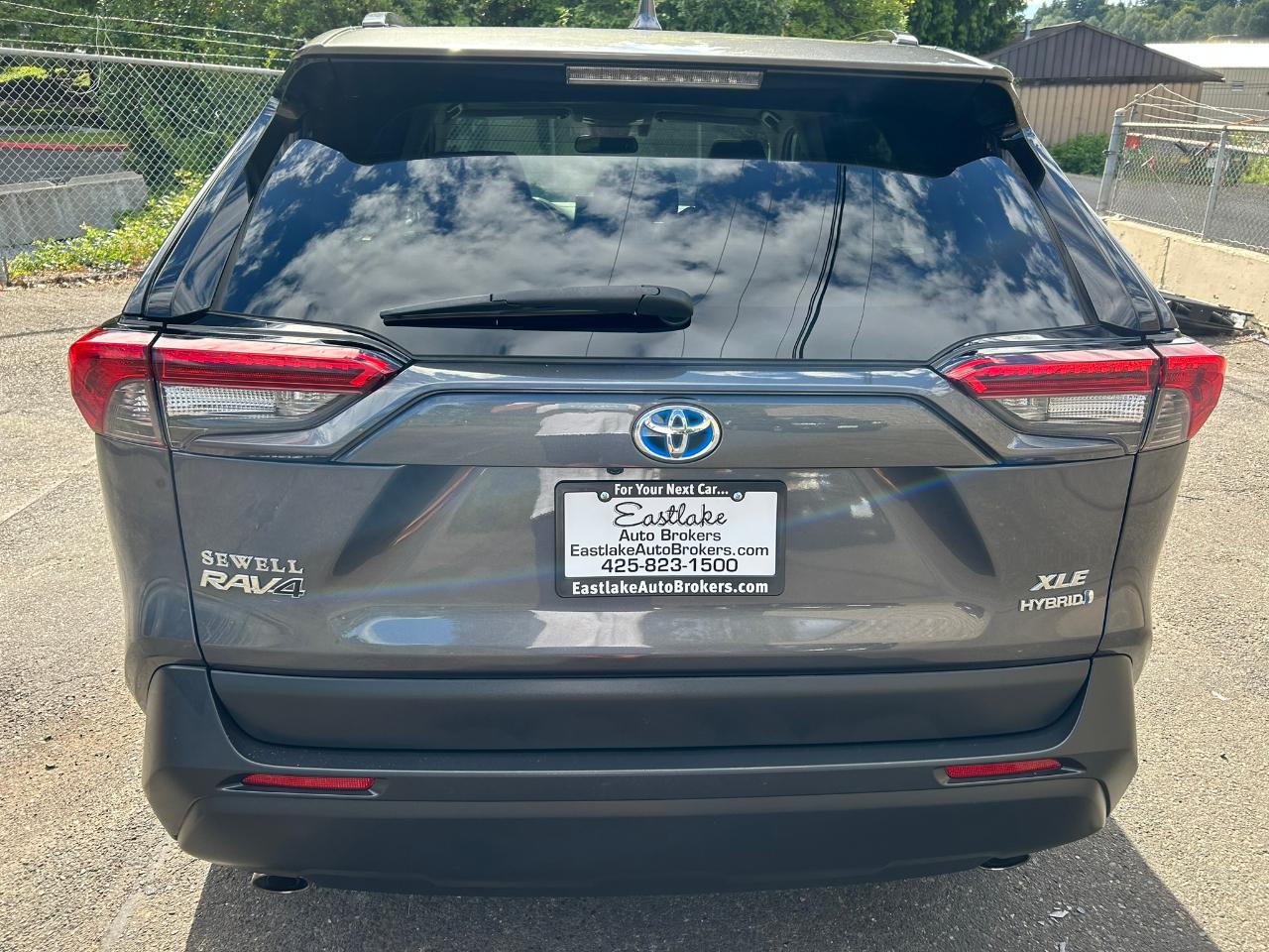 Toyota RAV4 Hybrid XLE 2019