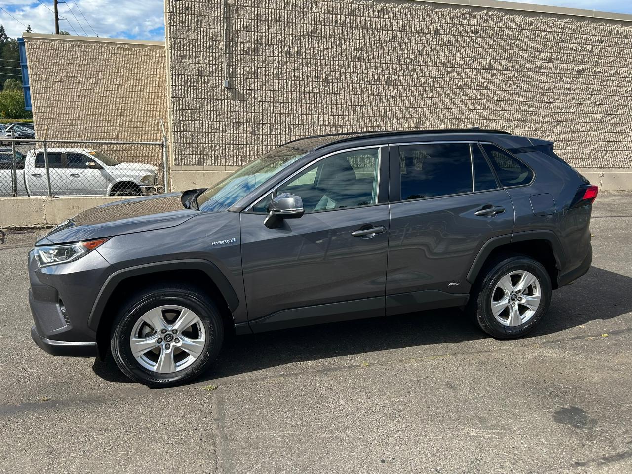 Toyota RAV4 Hybrid XLE 2019