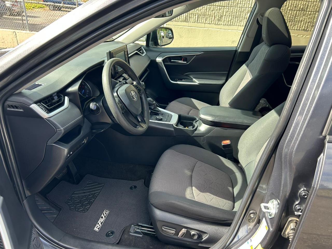 Toyota RAV4 Hybrid XLE 2019