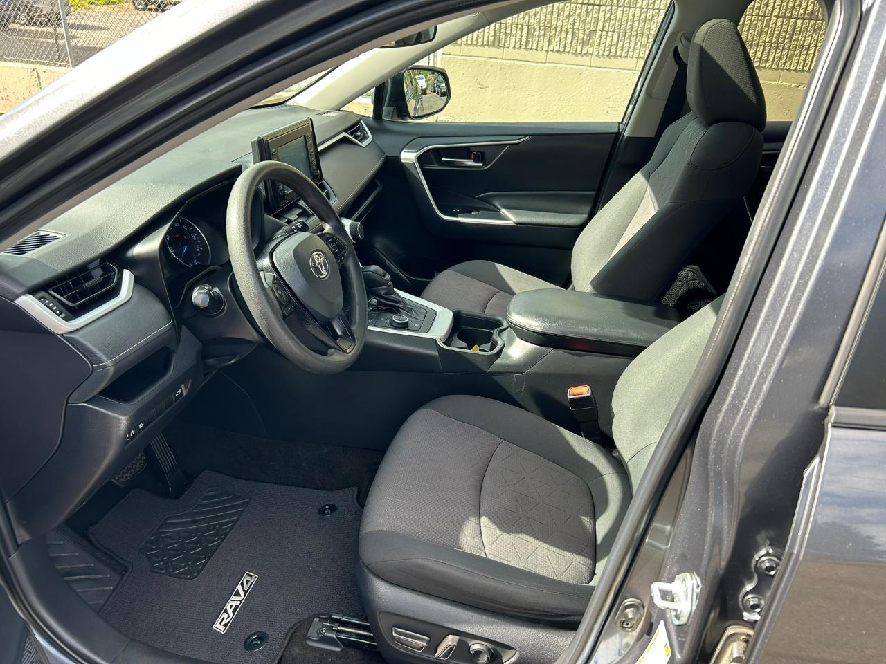 Toyota RAV4 Hybrid XLE 2019