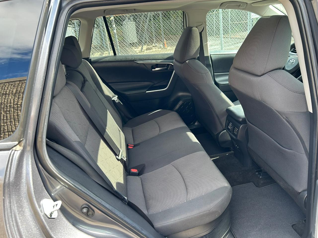 Toyota RAV4 Hybrid XLE 2019
