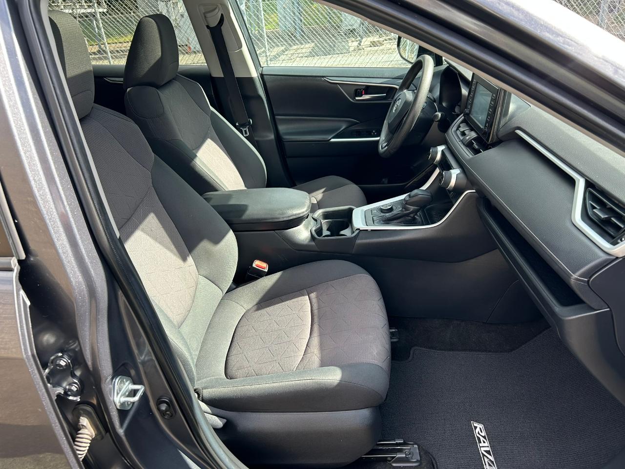 Toyota RAV4 Hybrid XLE 2019