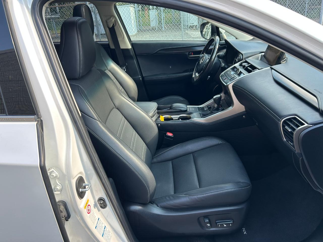 Lexus NX 300h AWD 2017