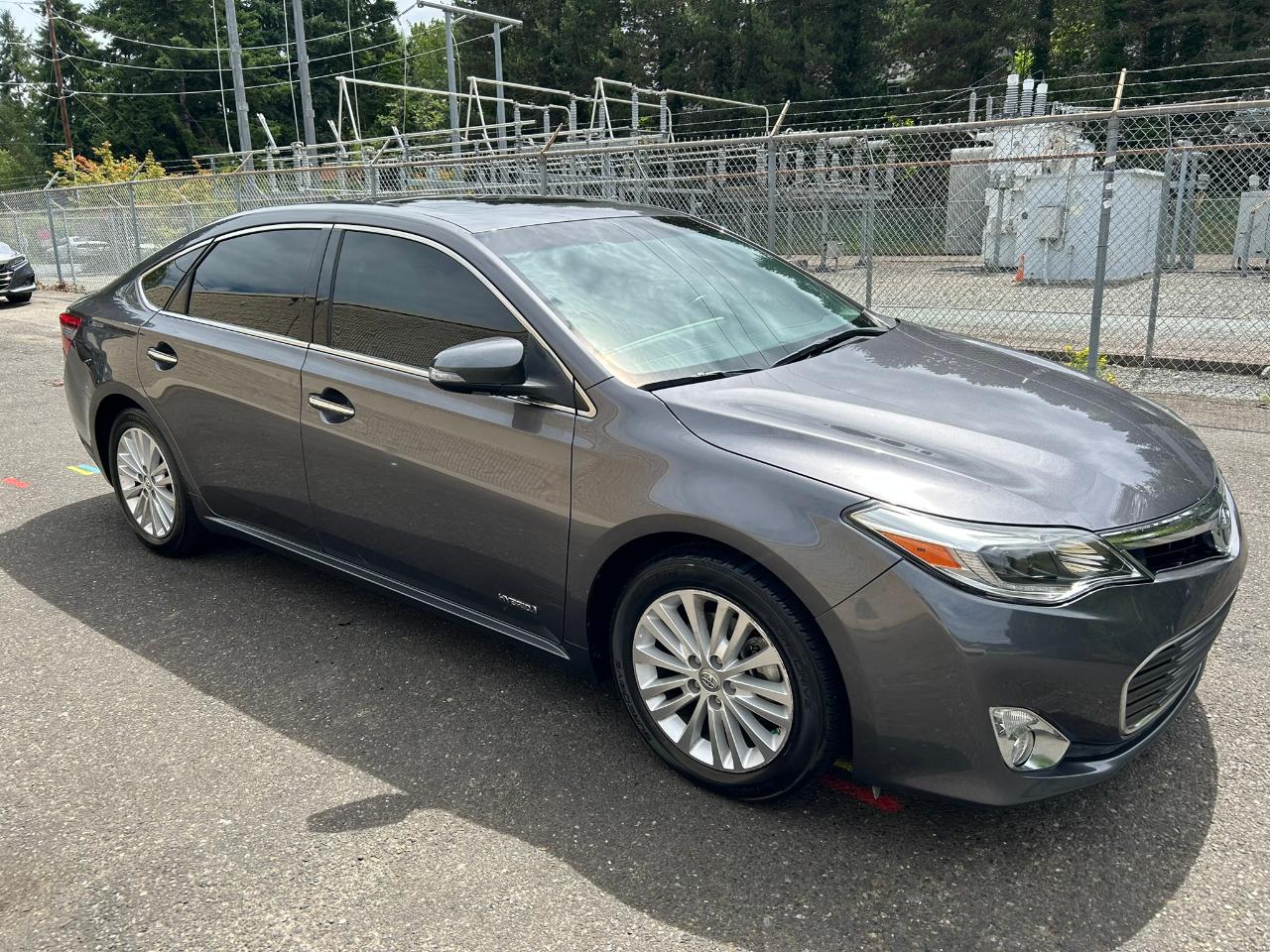 Toyota Avalon Hybrid Limited 2014