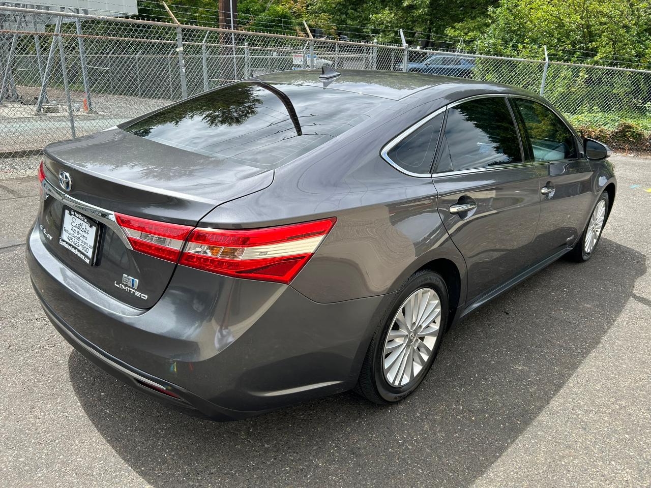 Toyota Avalon Hybrid Limited 2014