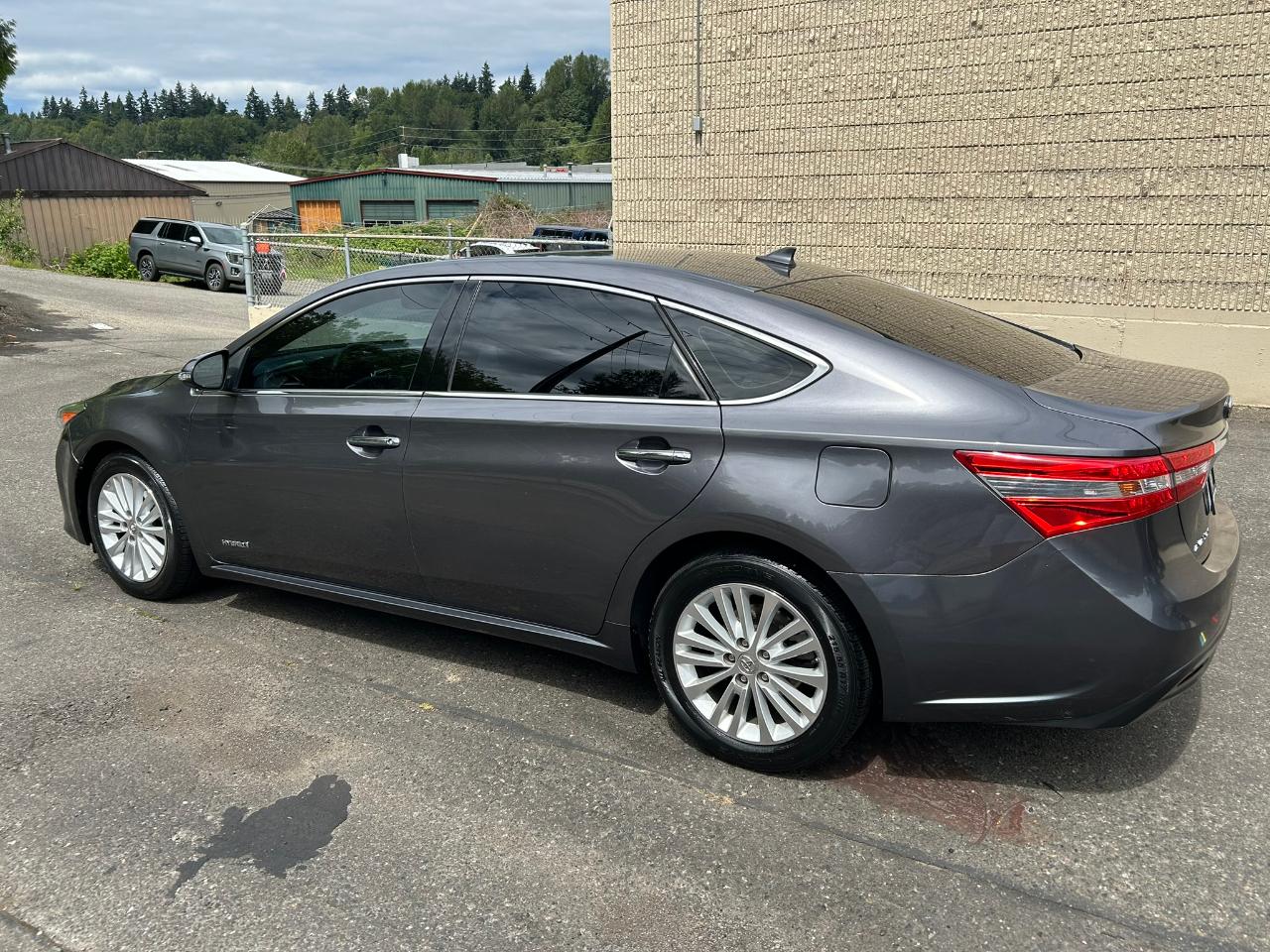 Toyota Avalon Hybrid Limited 2014