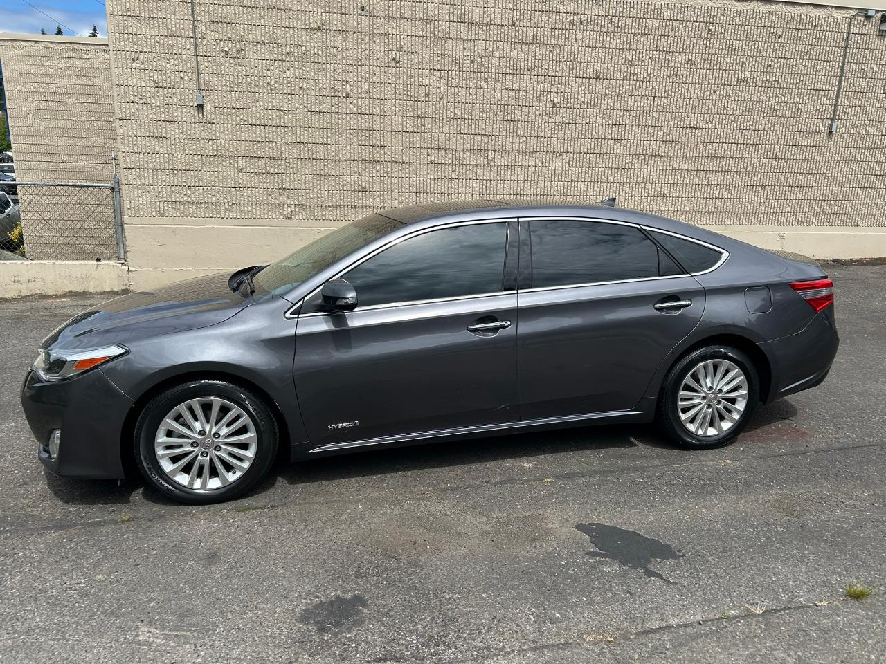 Toyota Avalon Hybrid Limited 2014