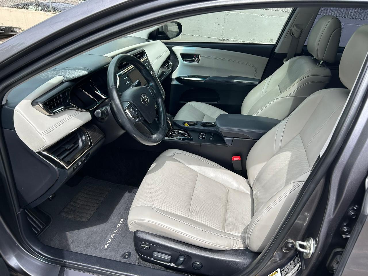 Toyota Avalon Hybrid Limited 2014