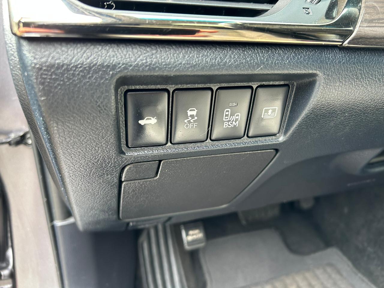 Toyota Avalon Hybrid Limited 2014