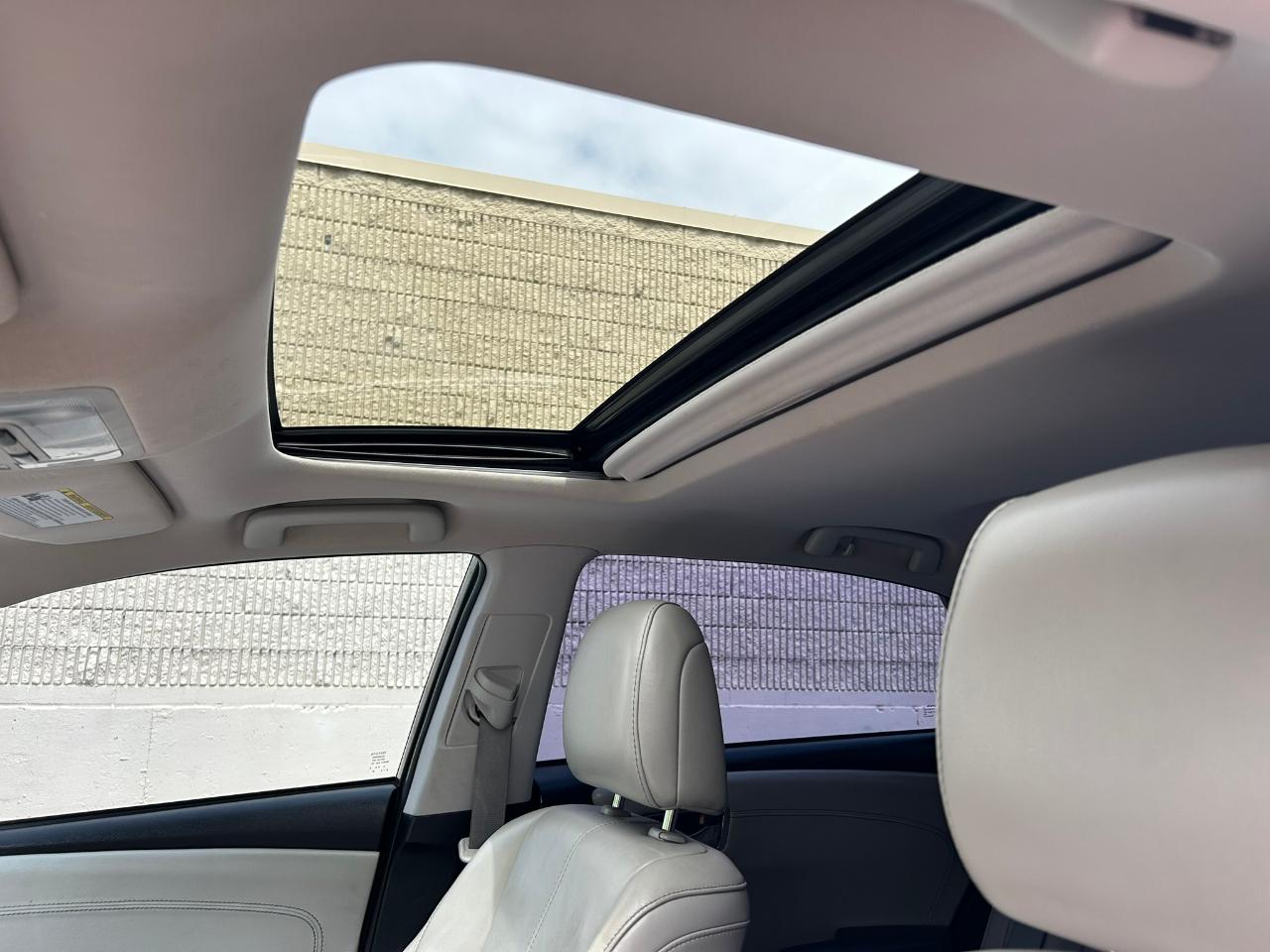Toyota Avalon Hybrid Limited 2014
