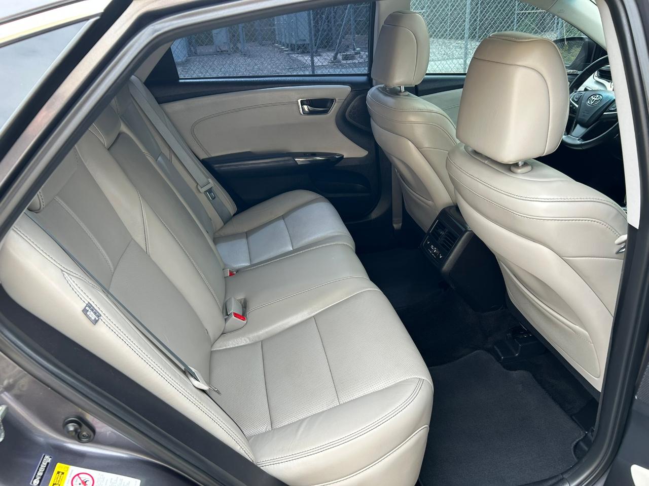 Toyota Avalon Hybrid Limited 2014