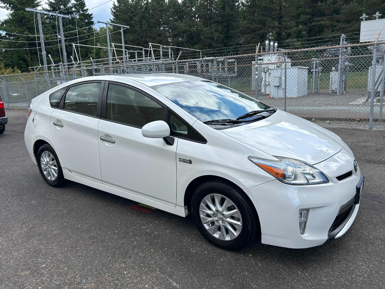Toyota Prius Plug-In 2013