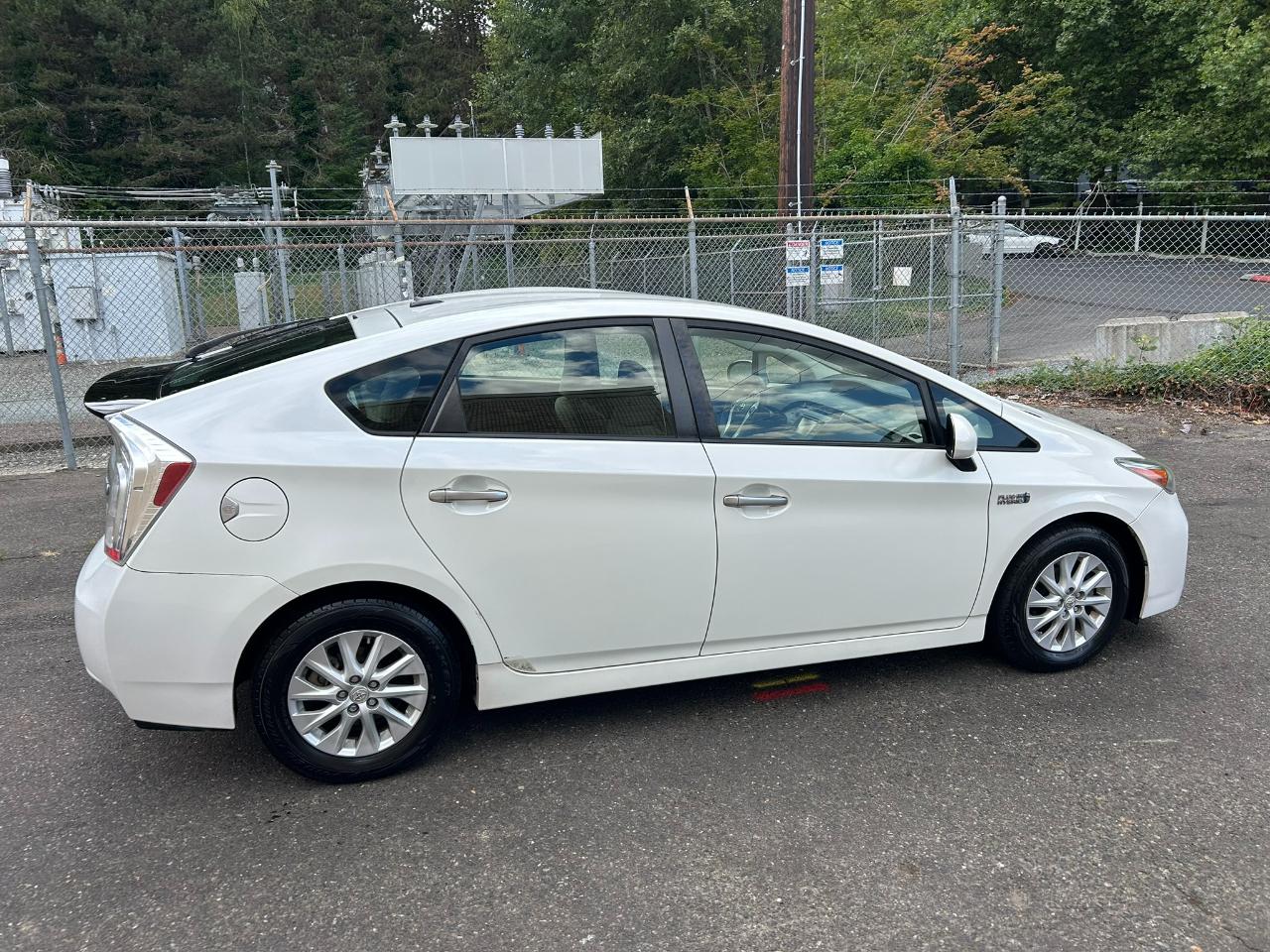 Toyota Prius Plug-In 2013