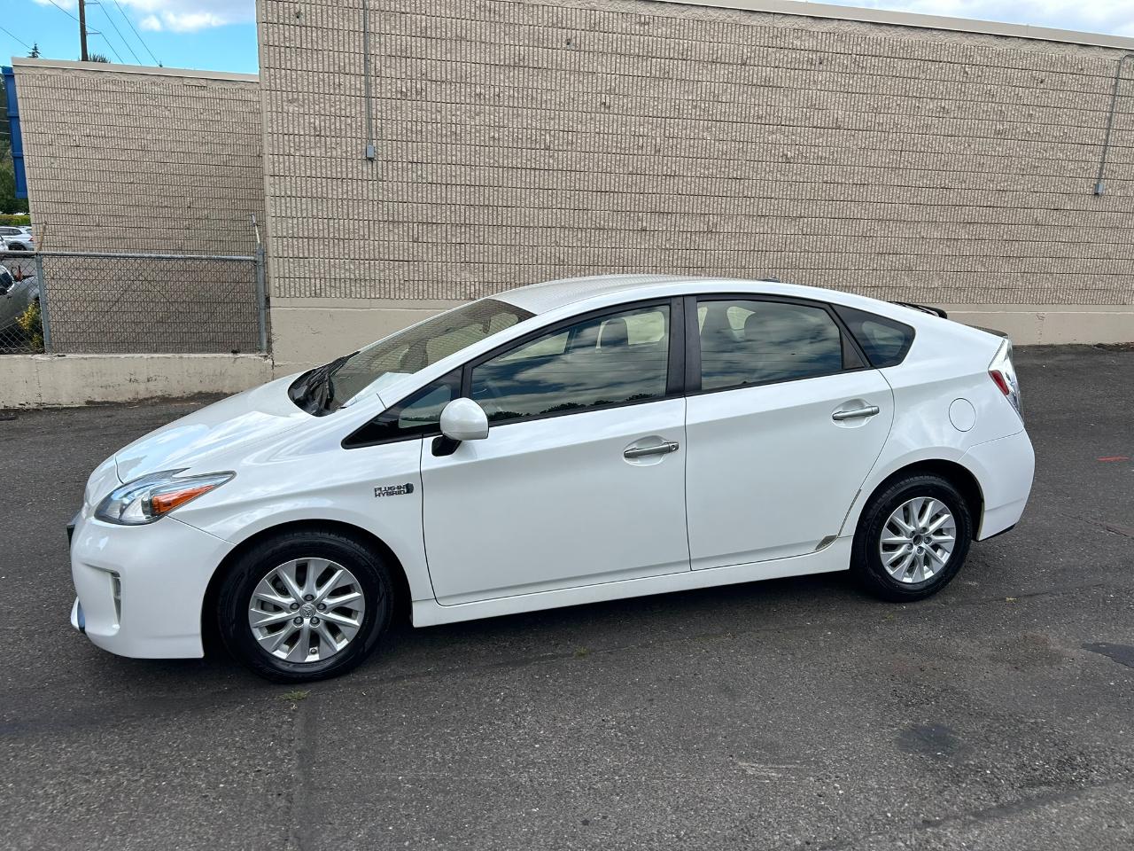 Toyota Prius Plug-In 2013
