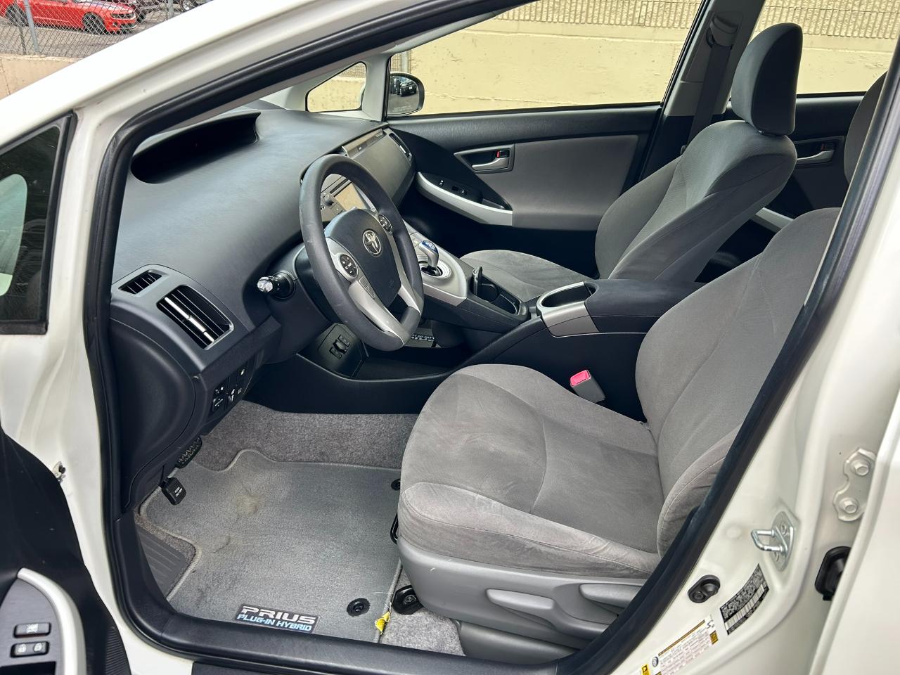 Toyota Prius Plug-In 2013