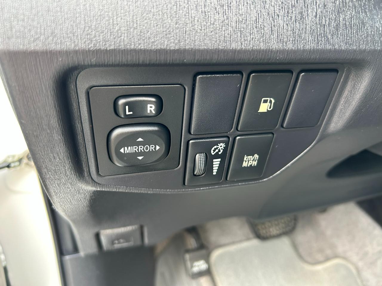 Toyota Prius Plug-In 2013