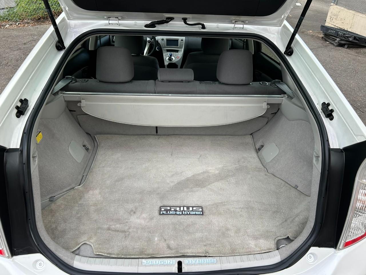Toyota Prius Plug-In 2013