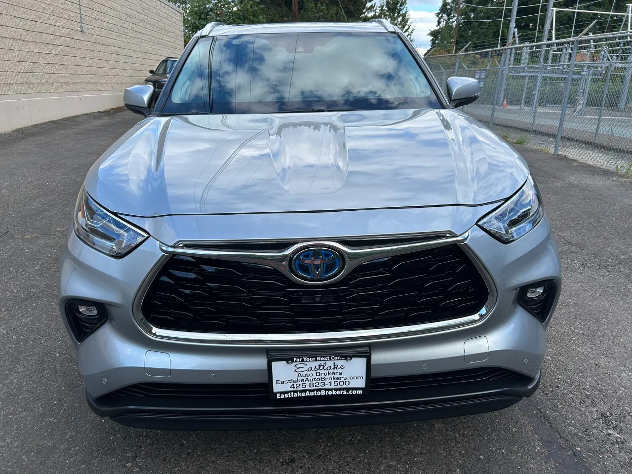 Toyota Highlander Hybrid Limited AWD 2021