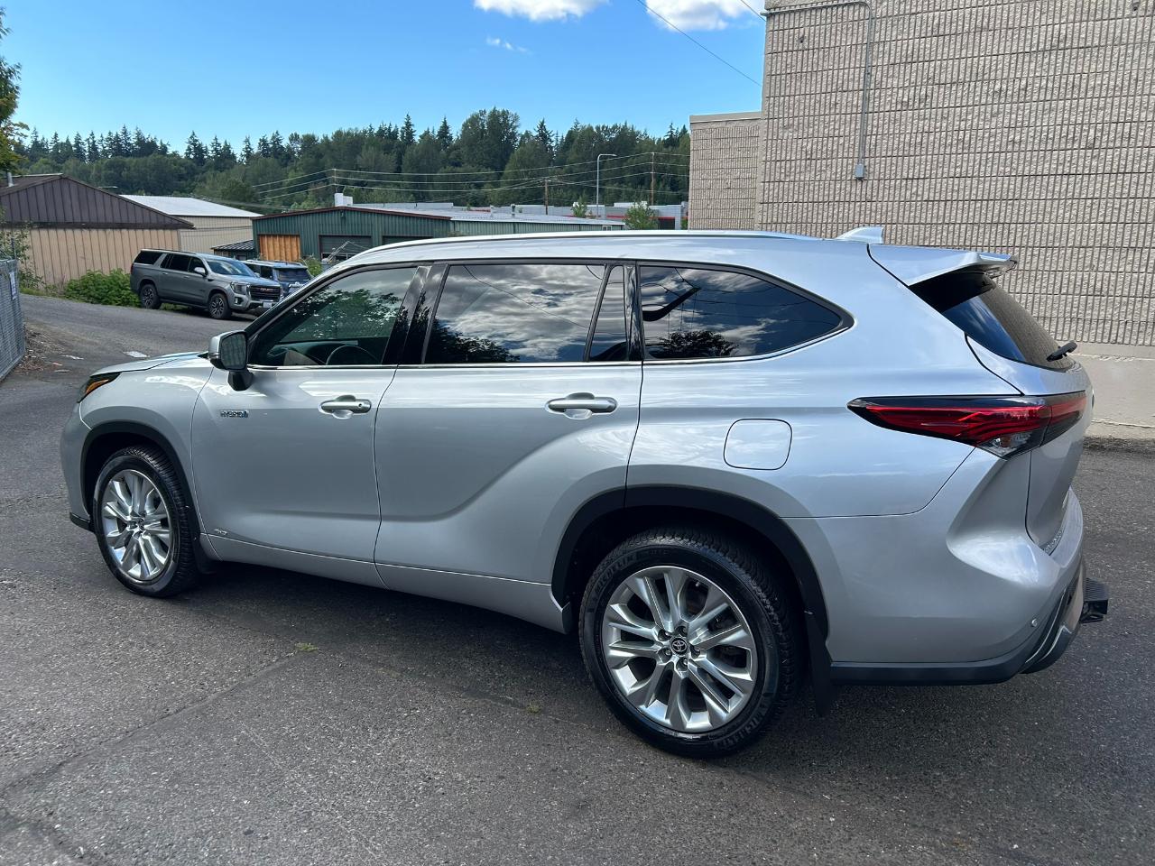 Toyota Highlander Hybrid Limited AWD 2021
