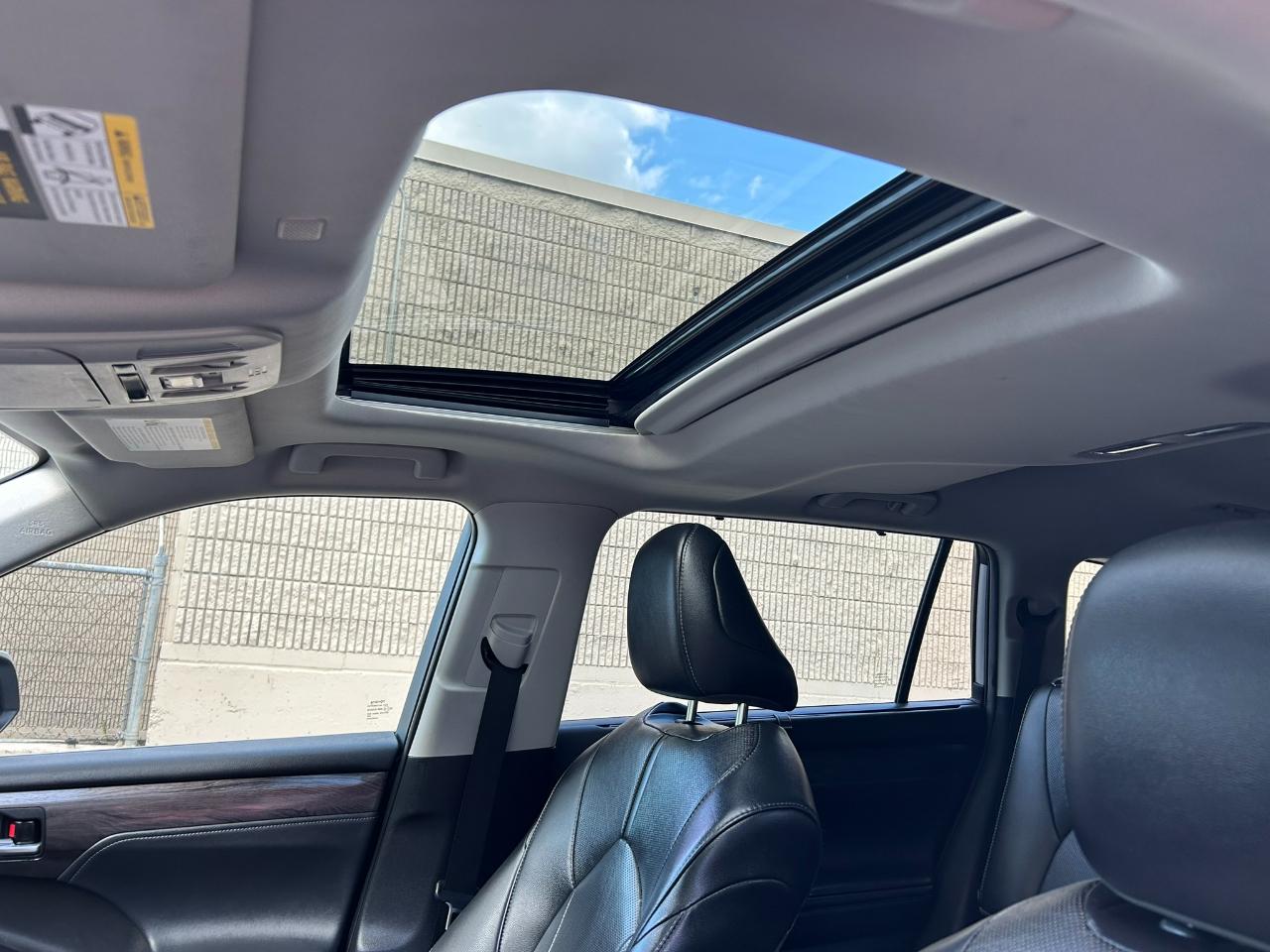 Toyota Highlander Hybrid Limited AWD 2021