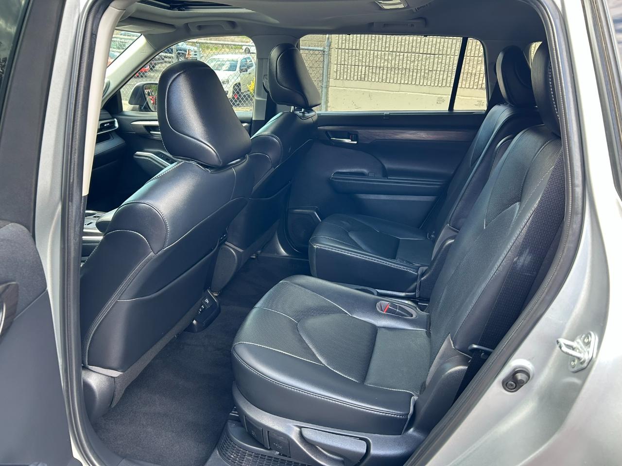 Toyota Highlander Hybrid Limited AWD 2021