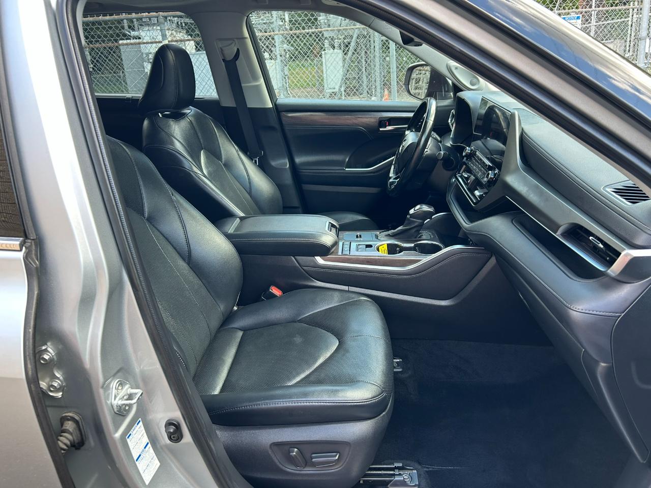 Toyota Highlander Hybrid Limited AWD 2021