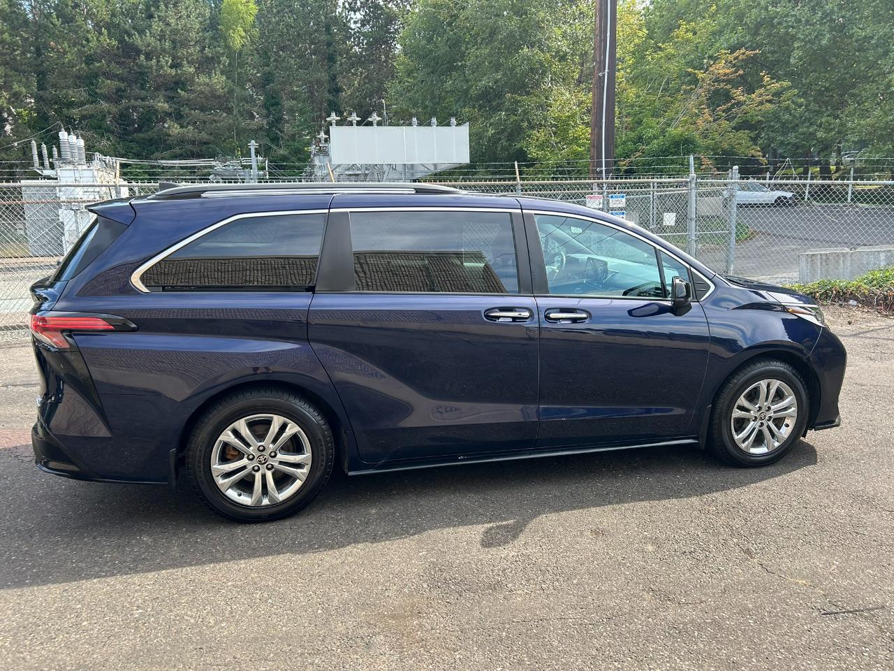 Toyota Sienna  2023