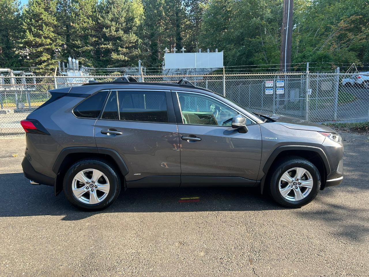 Toyota RAV4 Hybrid XLE 2019