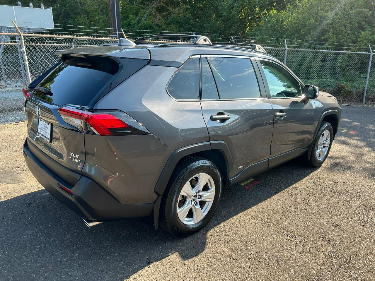 Toyota RAV4 Hybrid XLE 2019