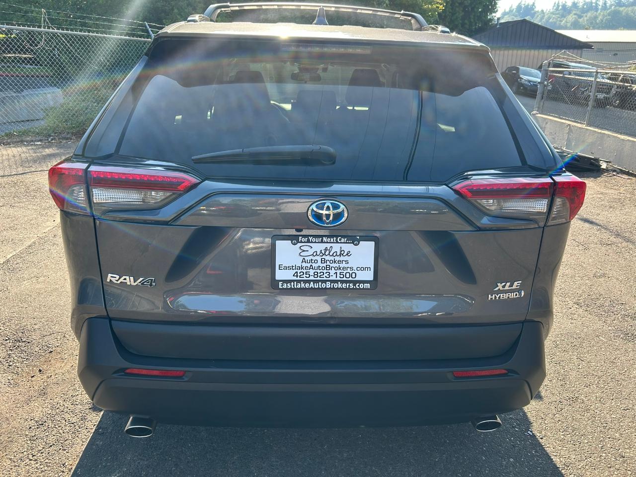 Toyota RAV4 Hybrid XLE 2019