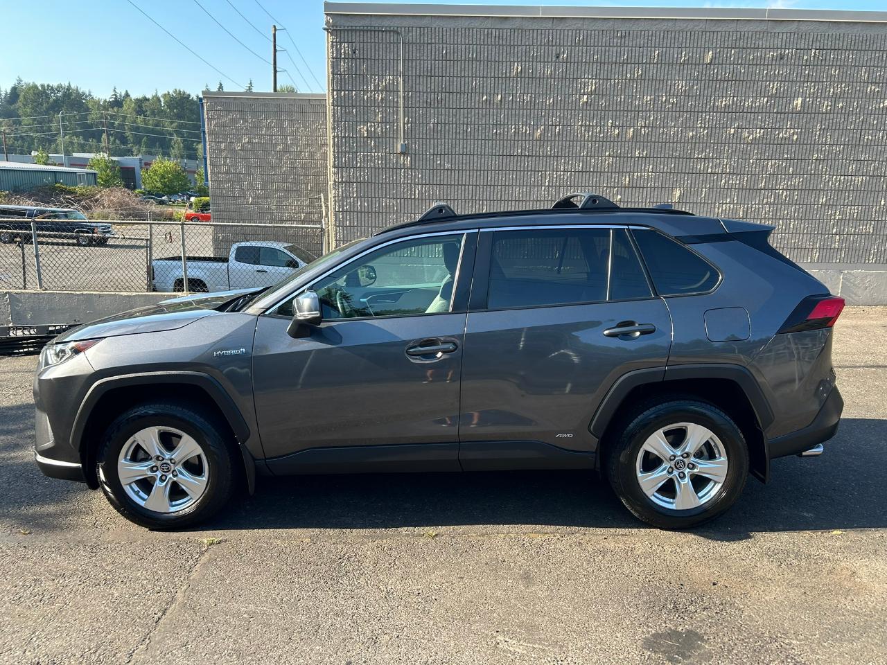 Toyota RAV4 Hybrid XLE 2019