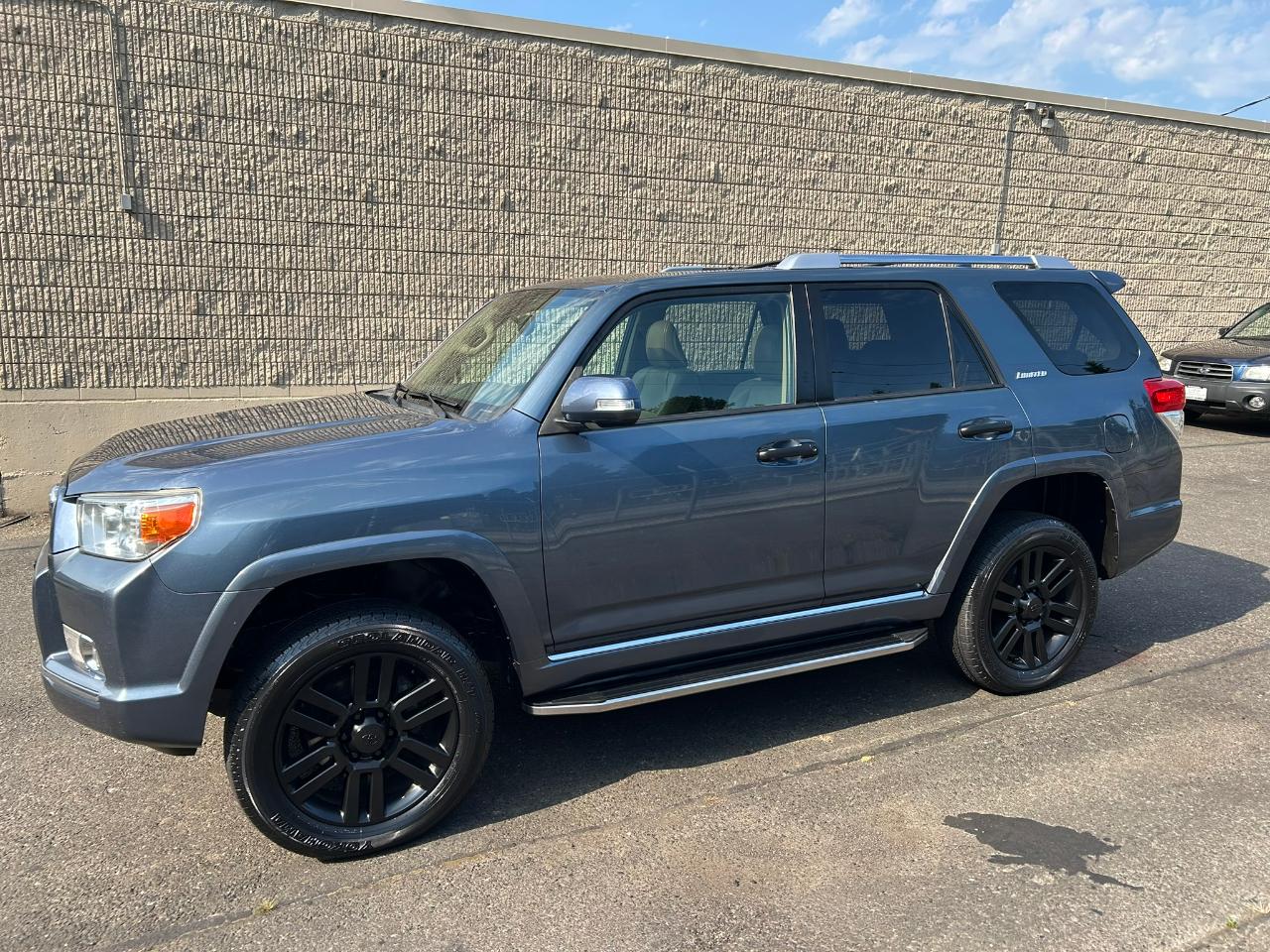 Toyota 4Runner Limited 4WD V6 2010