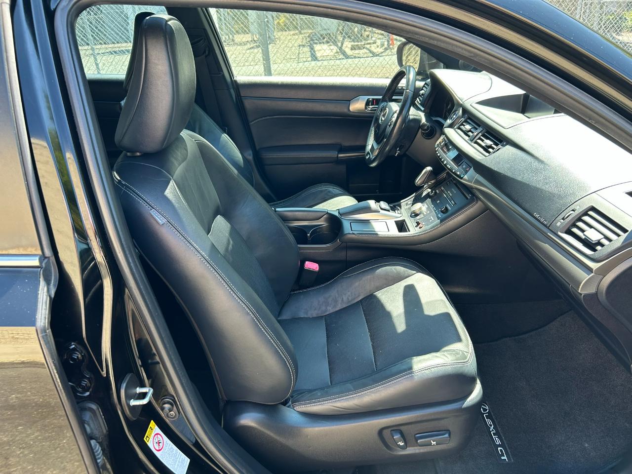 Lexus CT 200h  2014