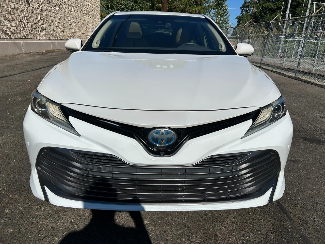 Toyota Camry Hybrid XLE 2018