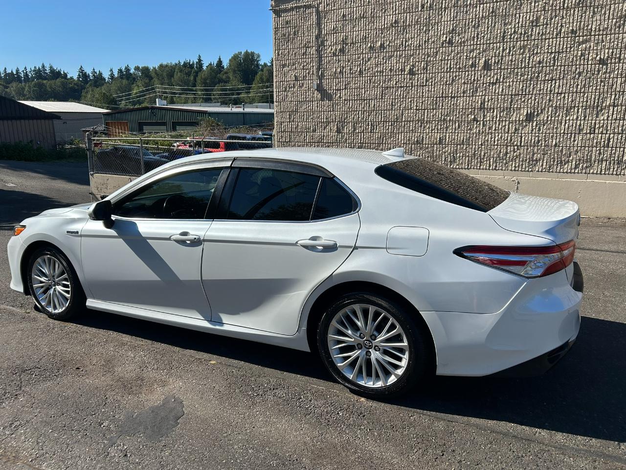 Toyota Camry Hybrid XLE 2018