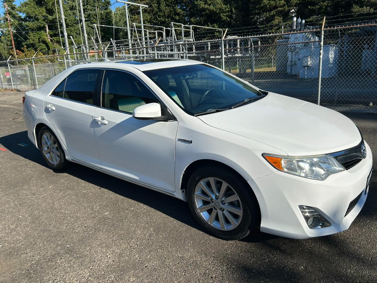 Toyota Camry Hybrid XLE 2012