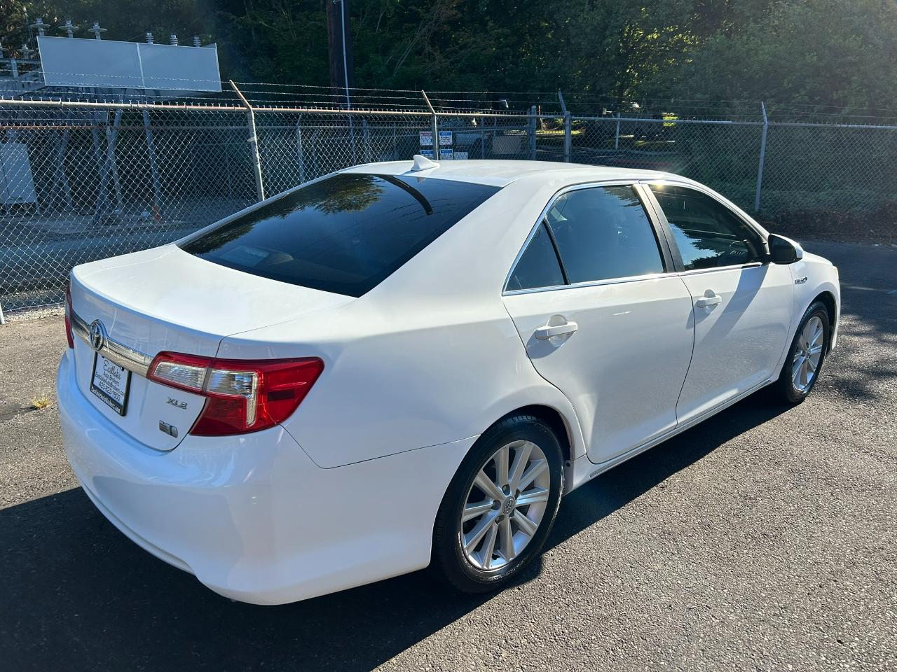 Toyota Camry Hybrid XLE 2012