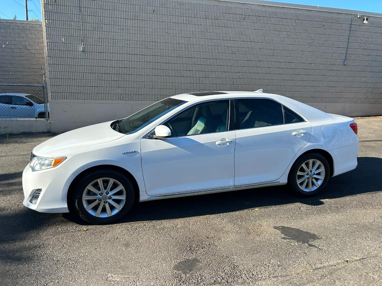 Toyota Camry Hybrid XLE 2012