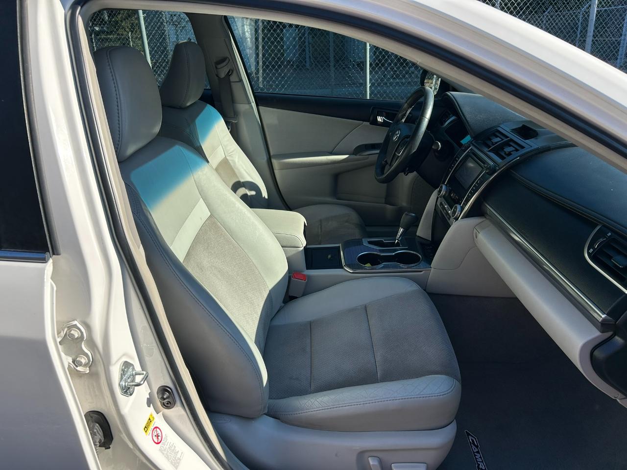 Toyota Camry Hybrid XLE 2012
