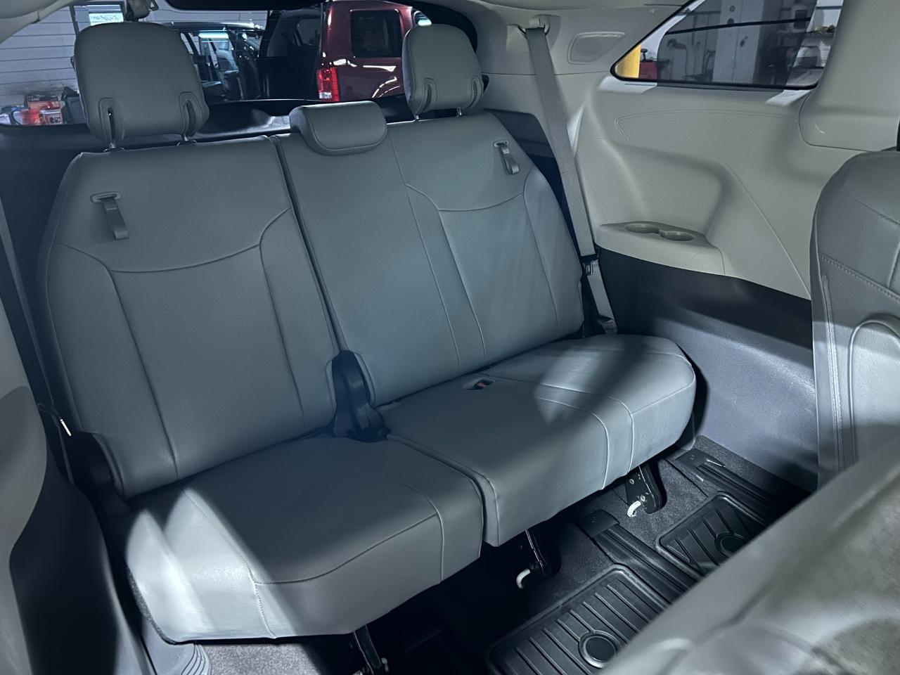 Toyota Sienna Limited 7-Passenger AWD 2024